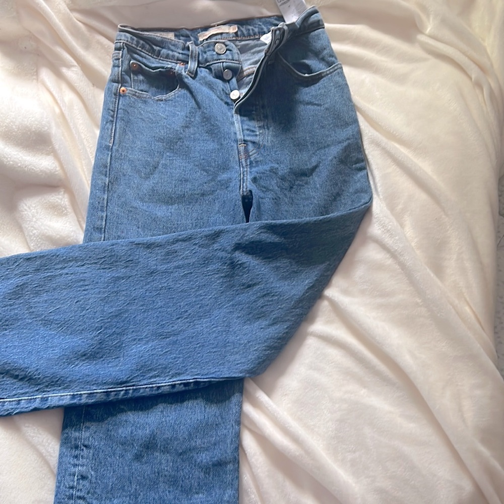 Levi’s rib cage jeans size 25 worn once straight denim